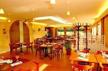 Auberge Du Parc Baudricourt Eksteriør bilde